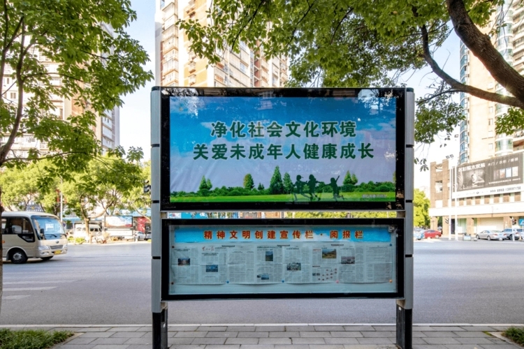 成都廣告香蕉视频网站下载外牆廣告燈箱的形式和安裝方法
